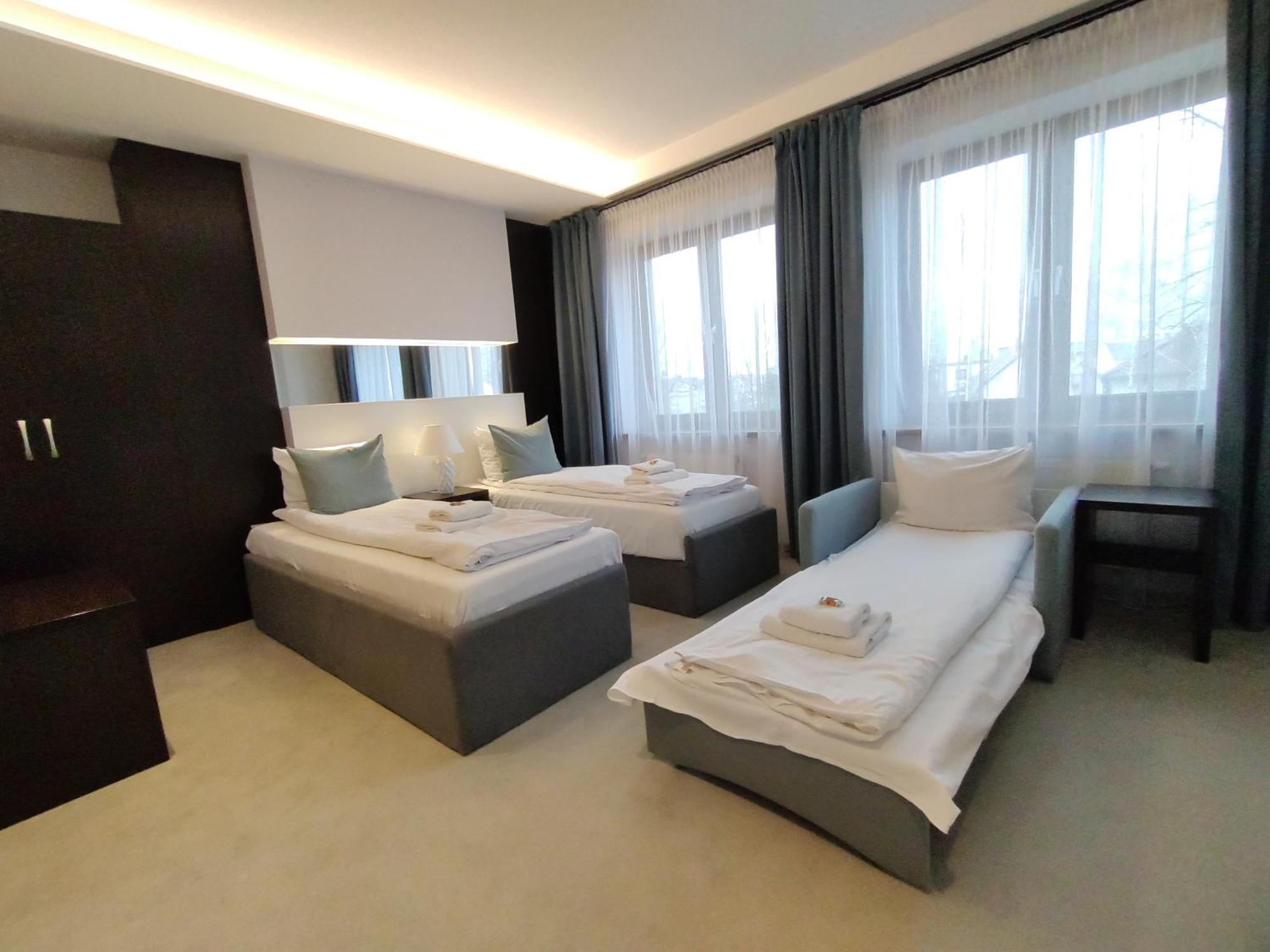 Novopolska - Hotel I Restauracja Kościan Dış mekan fotoğraf