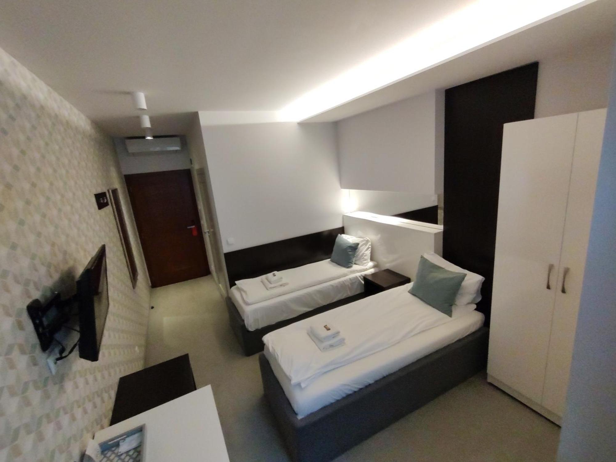 Novopolska - Hotel I Restauracja Kościan Dış mekan fotoğraf