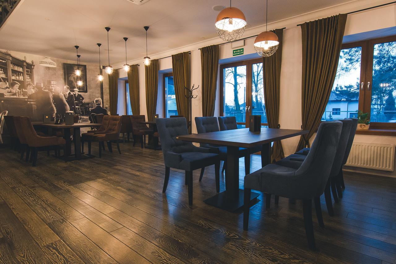 Novopolska - Hotel I Restauracja Kościan Dış mekan fotoğraf