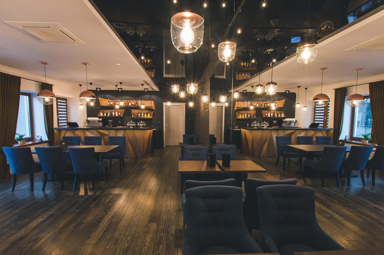 Novopolska - Hotel I Restauracja Kościan Dış mekan fotoğraf
